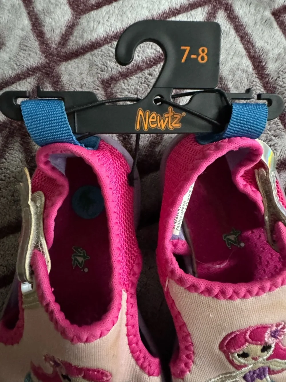 Newtz Mermaid Water Shoes Velcro Pink/Purple Holographic Size 7/8 Toddler Girls